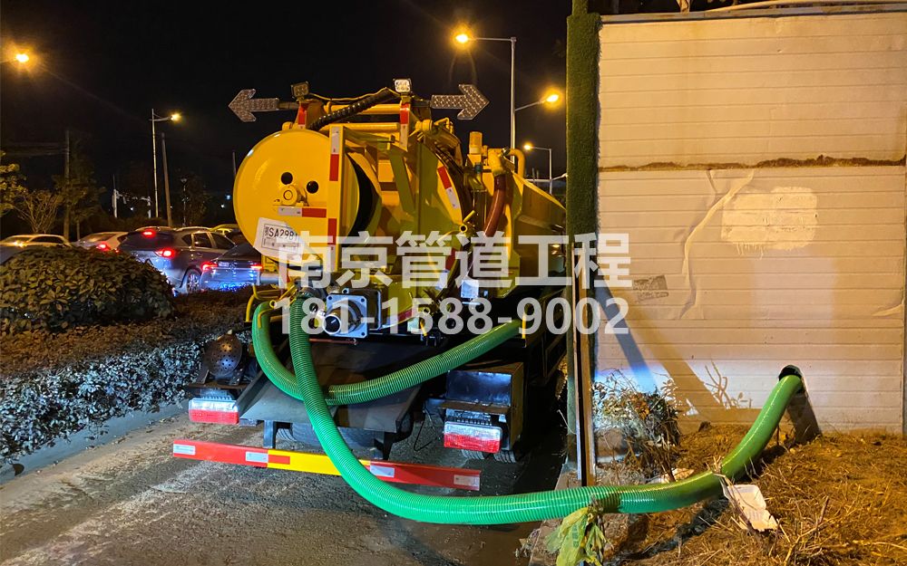 266建邺区临时工地抽粪